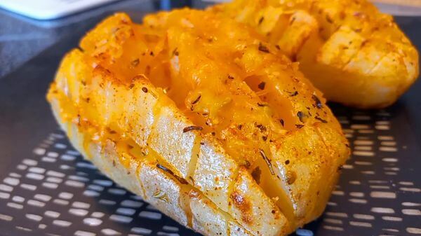 AIR FRYER BAKED POTATOES