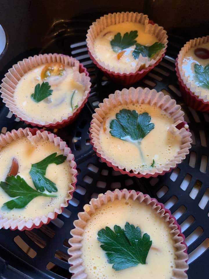 air fryer eggs in silicone cups